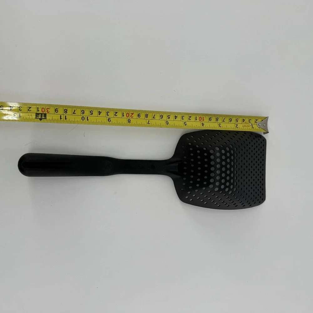 Pampered Chef Large Scoop Veggie Colander Strainer Black Kitchen Pasta Drainer